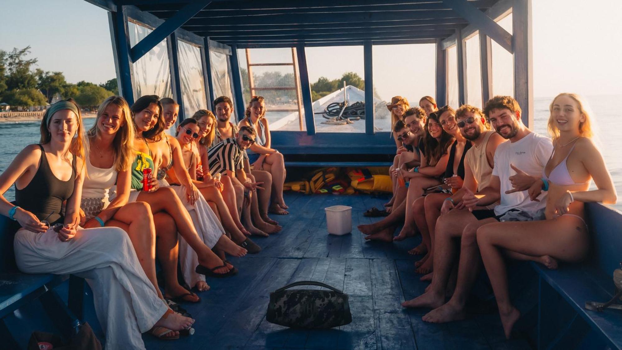 Atlas Gili Party Hostel Τζίλι Τραγουανγκάν Εξωτερικό φωτογραφία