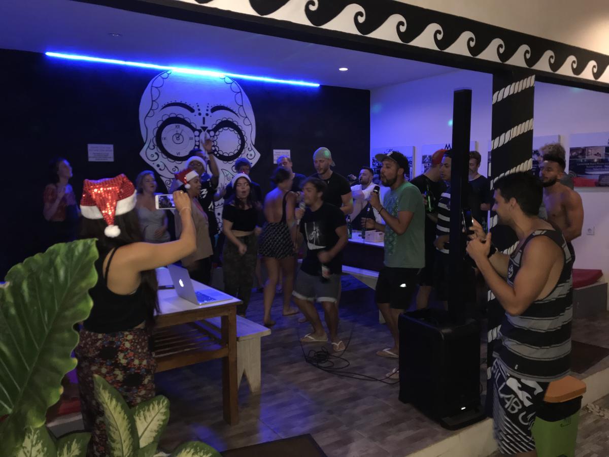 Atlas Gili Party Hostel Τζίλι Τραγουανγκάν Εξωτερικό φωτογραφία