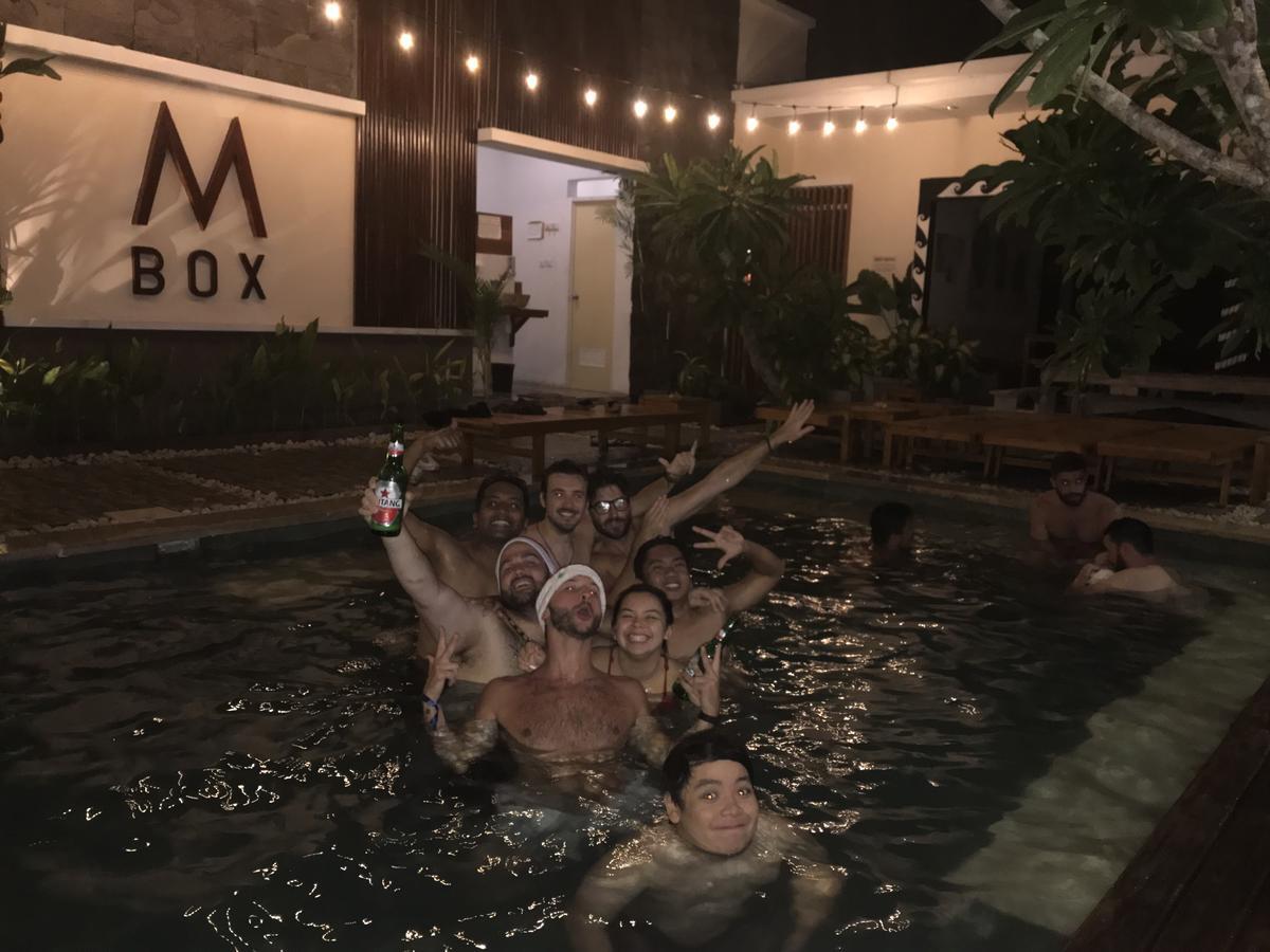 Atlas Gili Party Hostel Τζίλι Τραγουανγκάν Εξωτερικό φωτογραφία