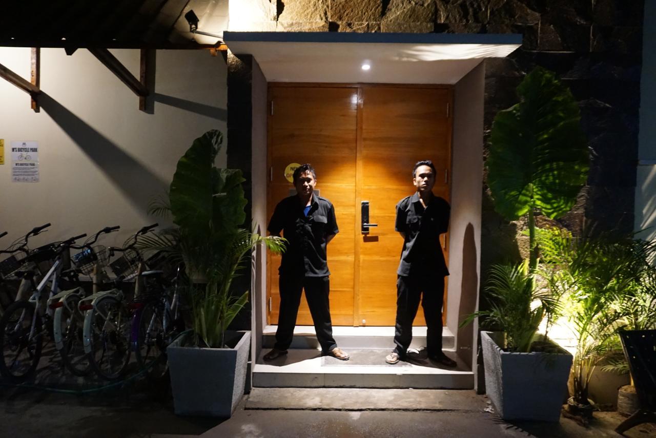 Atlas Gili Party Hostel Τζίλι Τραγουανγκάν Εξωτερικό φωτογραφία