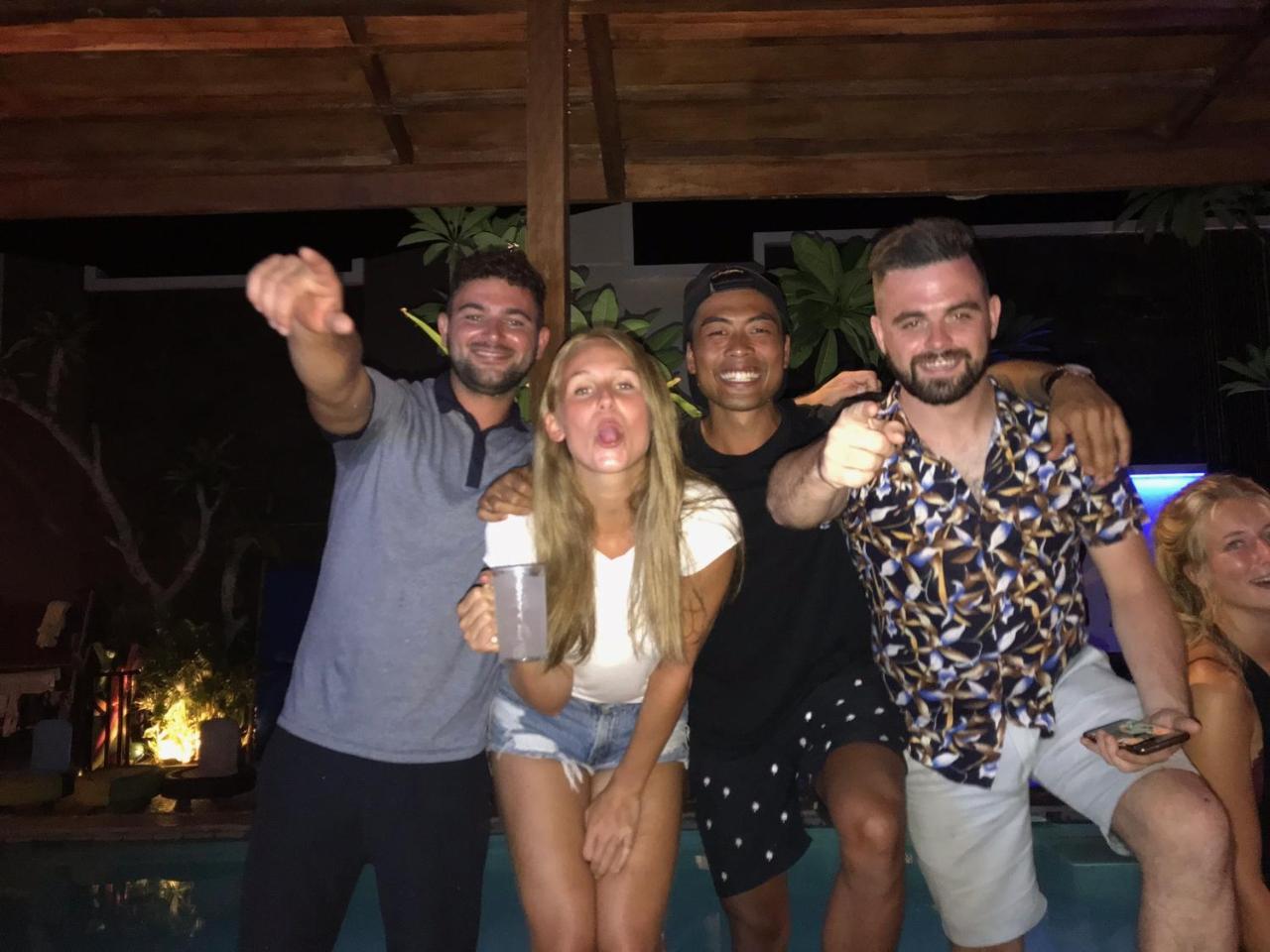 Atlas Gili Party Hostel Τζίλι Τραγουανγκάν Εξωτερικό φωτογραφία