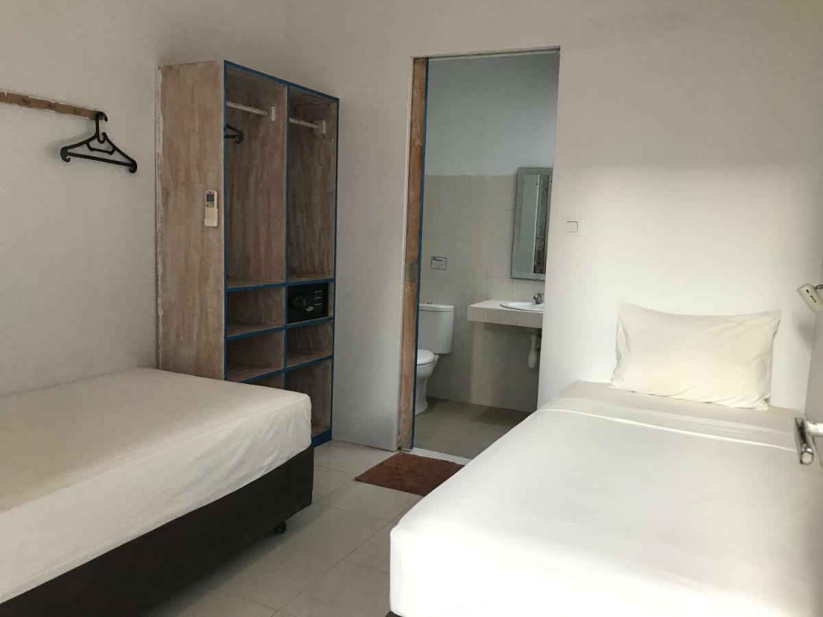 Atlas Gili Party Hostel Τζίλι Τραγουανγκάν Εξωτερικό φωτογραφία
